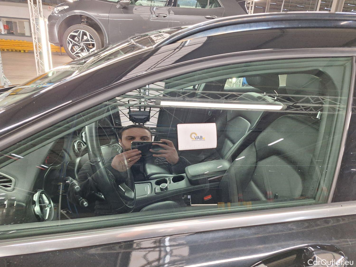  Mercedes  GLA Mercedes,  FL'17, Mercedes-Benz   200 d DCT 5d #66