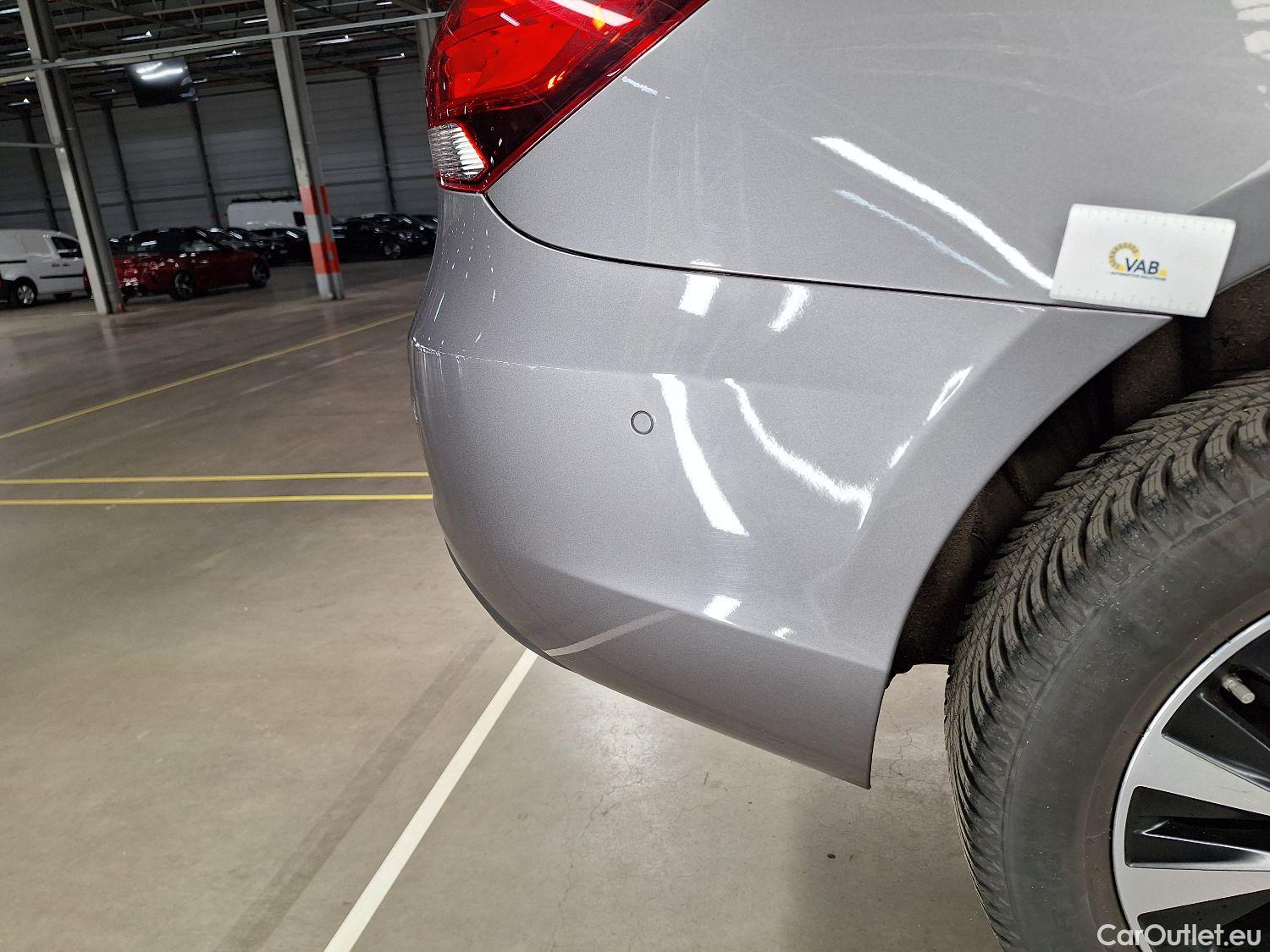  Mercedes  A-Klasse Mercedes, A-Class Berline '18, Mercedes-Benz  Limousine A 180d DCT Busine #13