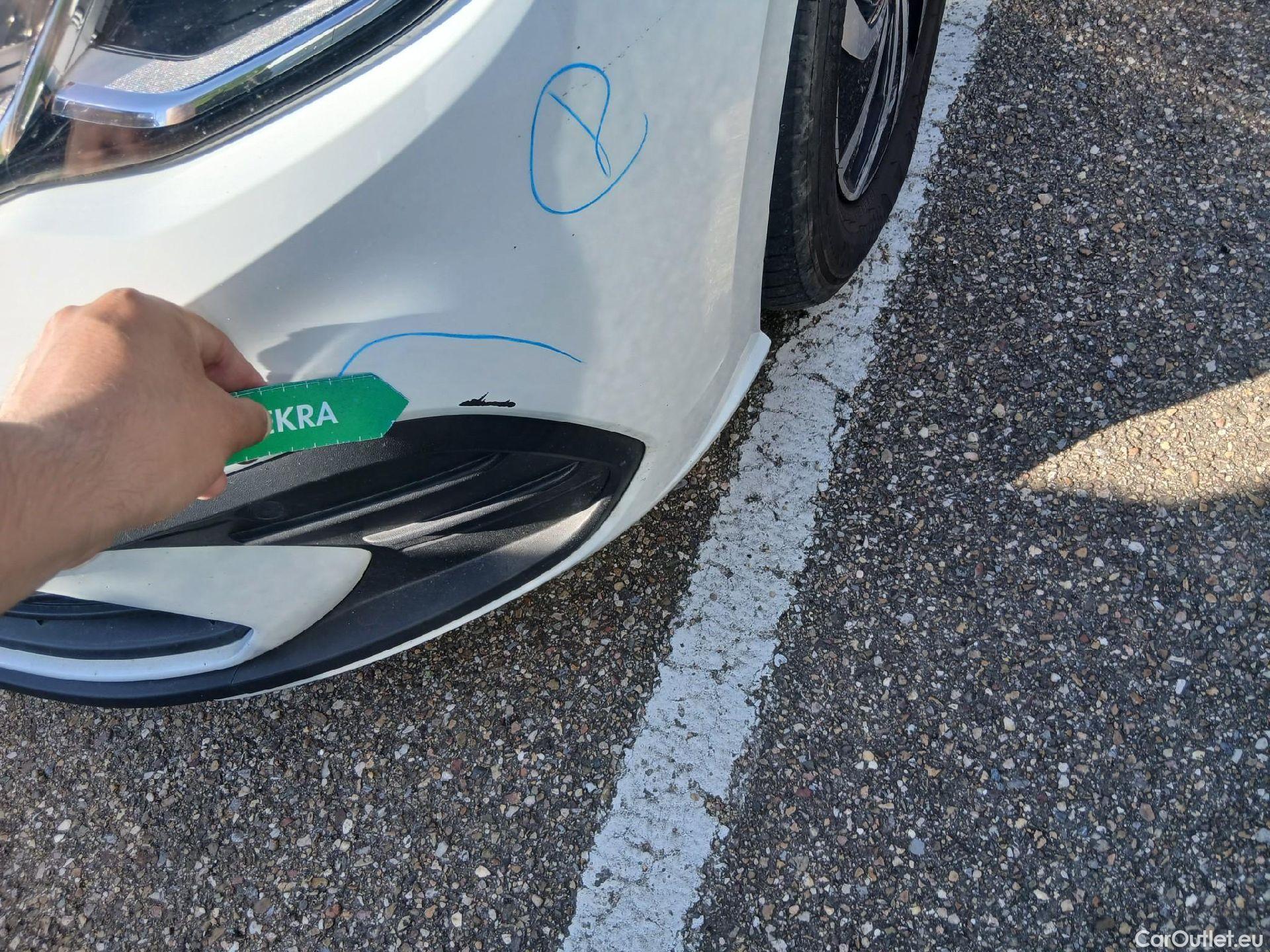  Volkswagen  Polo VOLKSWAGEN  / 2021 / 5P / berlina con portón Life 1.0 TSI 70kW (95CV) #4