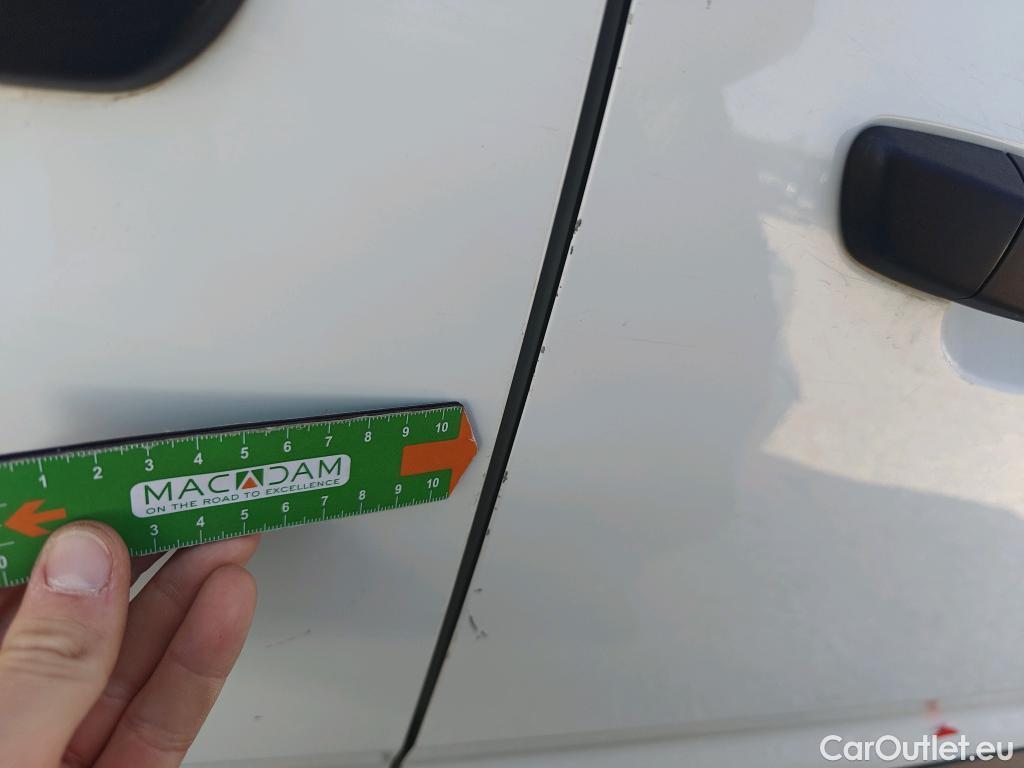  Peugeot  Partner PEUGEOT  / 2018 / 3P / furgón derivado de turismo Pro Standard 600kg BlueHDi 73kW (AC) #48