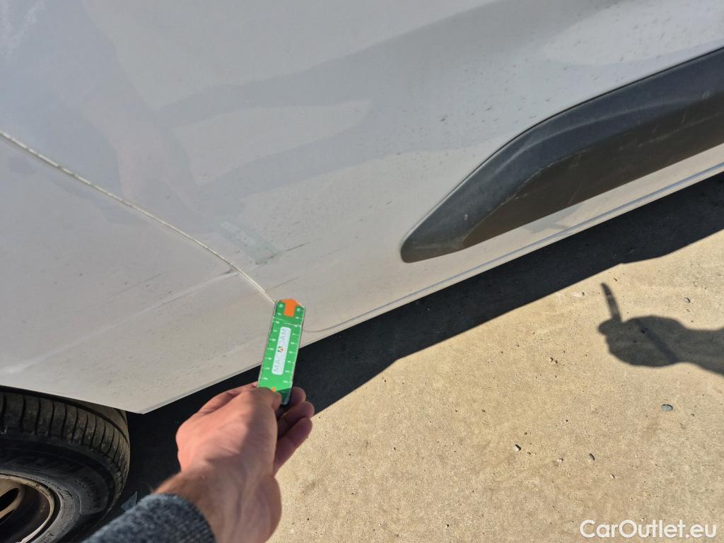  Opel  Combo OPEL  / 2018 / 4P / furgón derivado de turismo 1.6TD S/S 74kW(100CV) Express XL H1 1000 #40