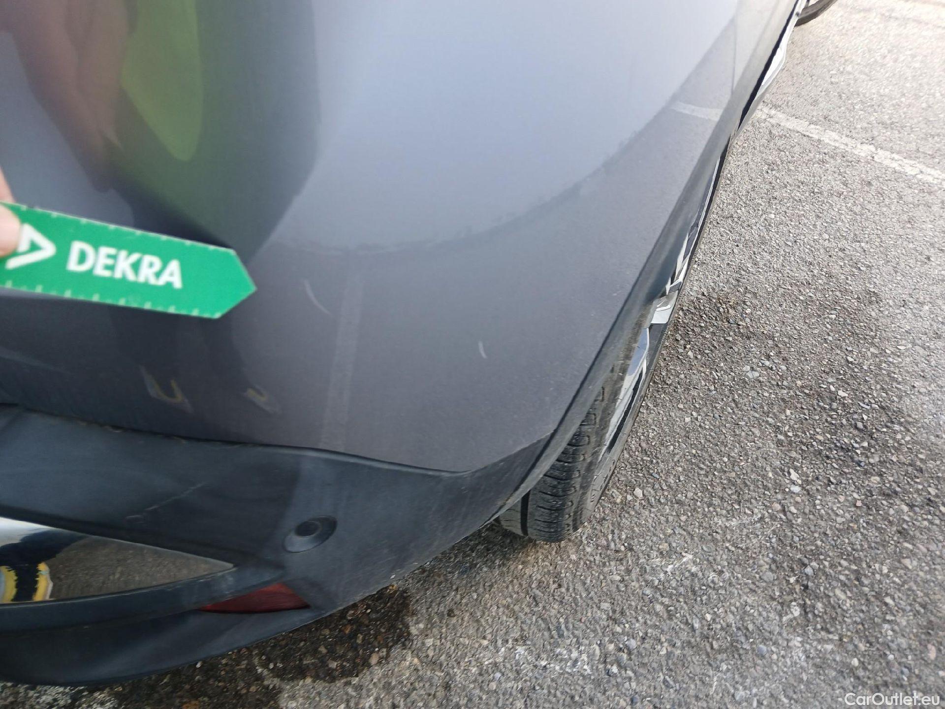  Peugeot  3008 PEUGEOT  Hybrid / 2020 / 5P / todoterreno 225 e-EAT8 Allure Pack #20