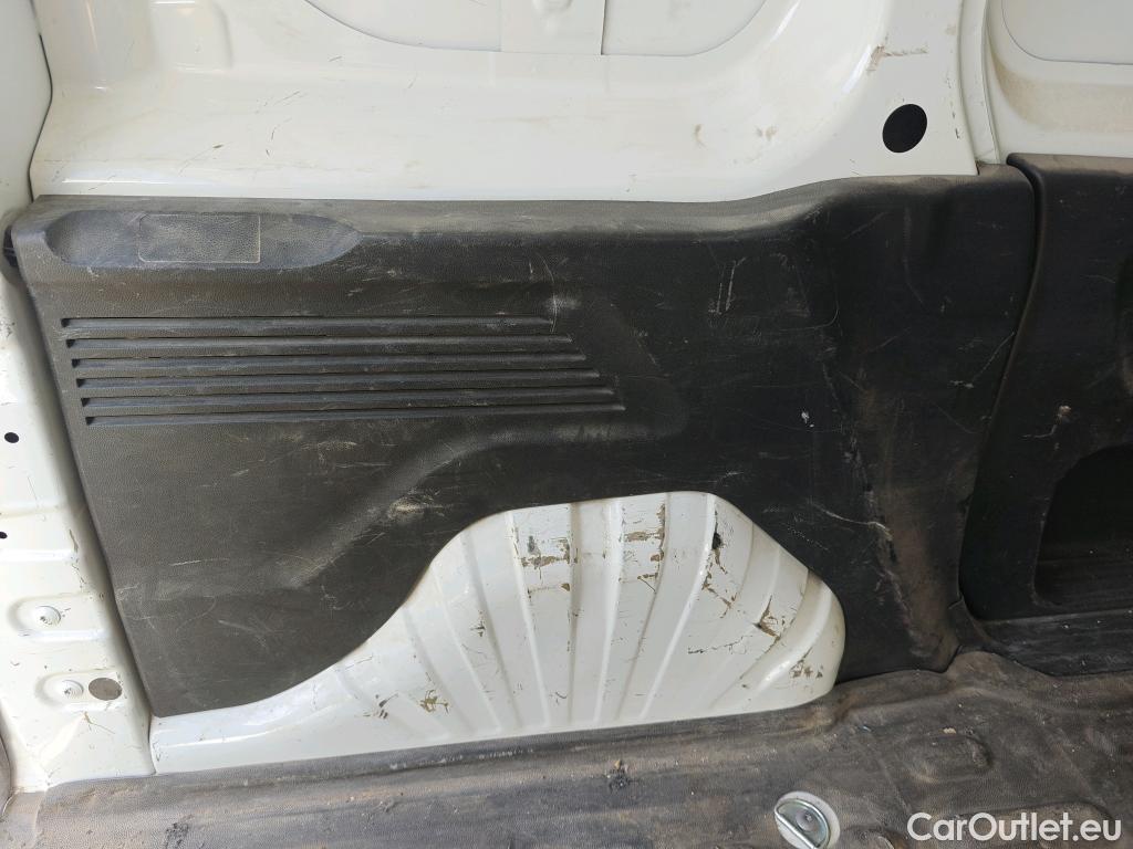  Peugeot  Partner PEUGEOT  / 2018 / 3P / furgón derivado de turismo Pro Standard 600kg BlueHDi 73kW (AC) #21