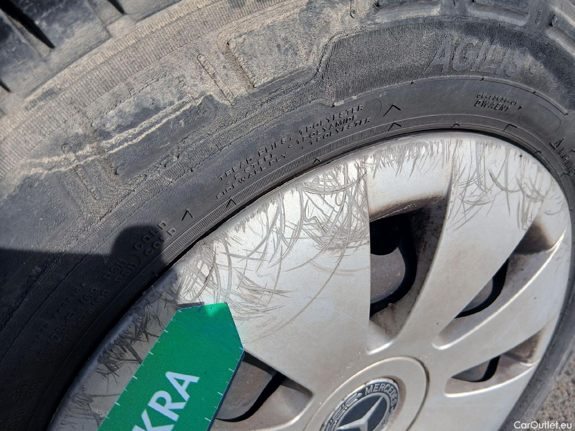  Mercedes  Vito MERCEDES-BENZ  / 2014 / 4P / furgón 111 CDI Larga #37