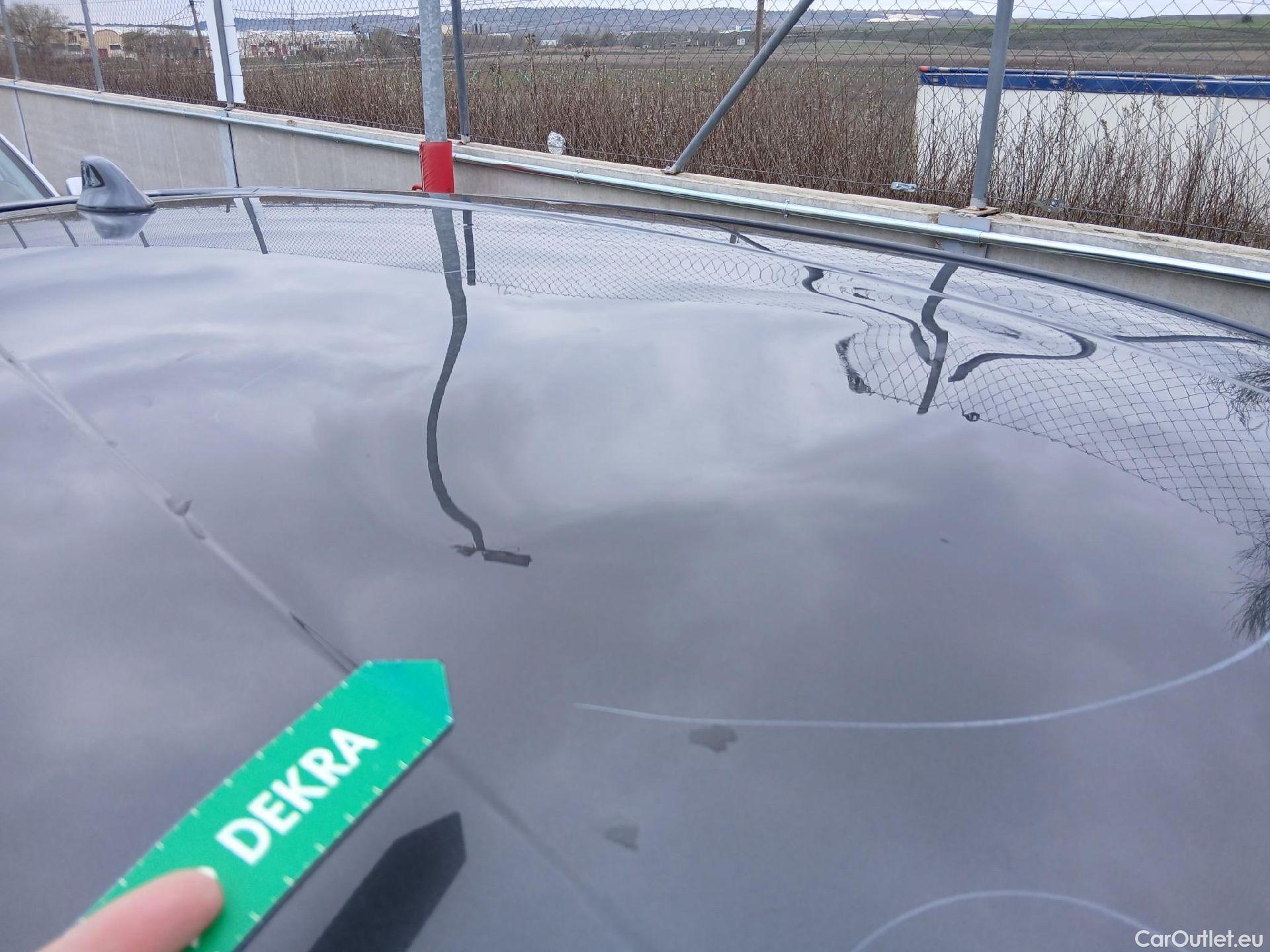  Toyota  C-HR TOYOTA  / 2019 / 5P / todoterreno 2.0 180H Advance #49