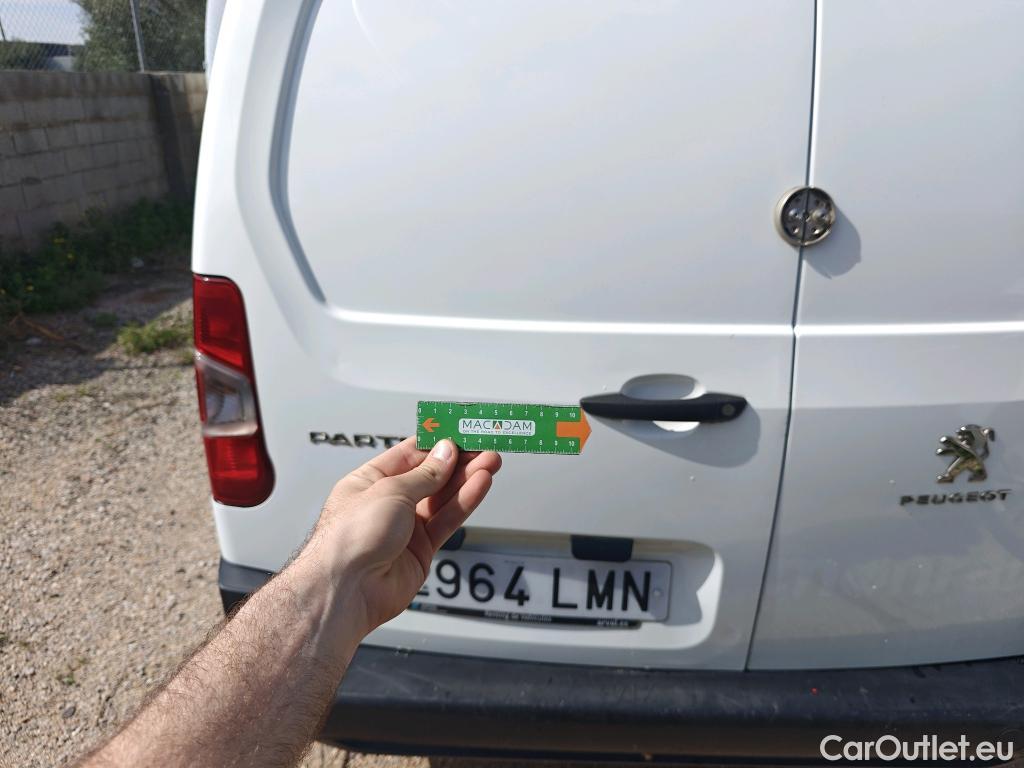  Peugeot  Partner PEUGEOT  / 2018 / 3P / furgón derivado de turismo Pro Standard 600kg BlueHDi 73kW (AC) #16