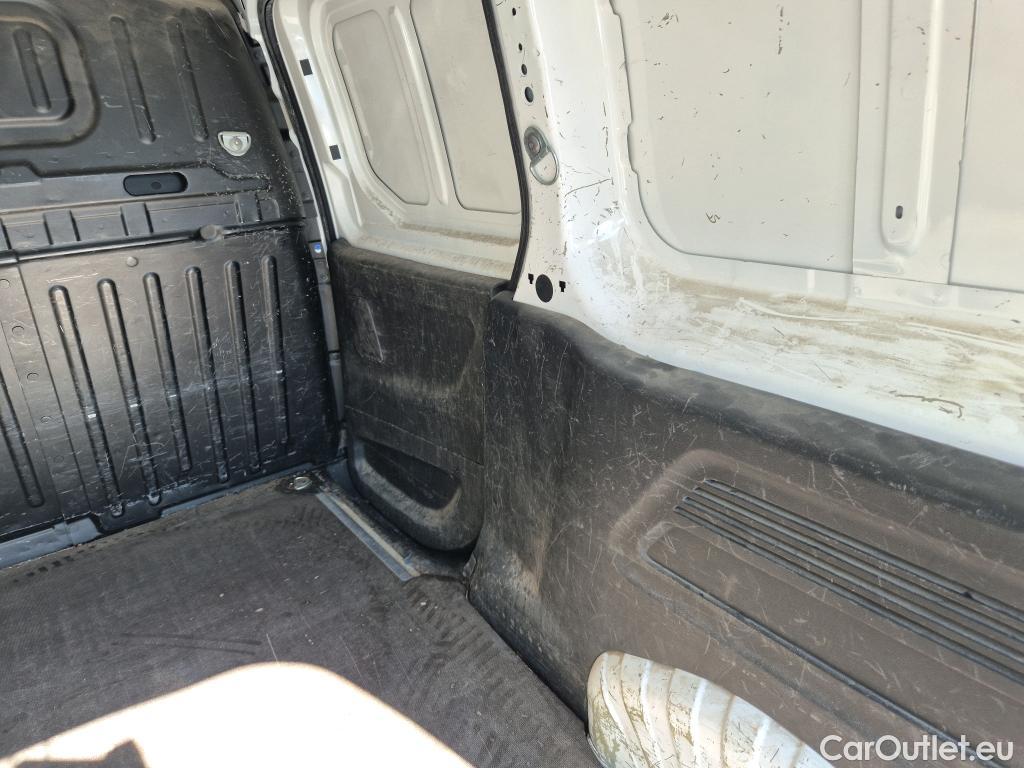  Opel  Combo OPEL  / 2018 / 4P / furgón derivado de turismo 1.6TD S/S 74kW(100CV) Express XL H1 1000 #33