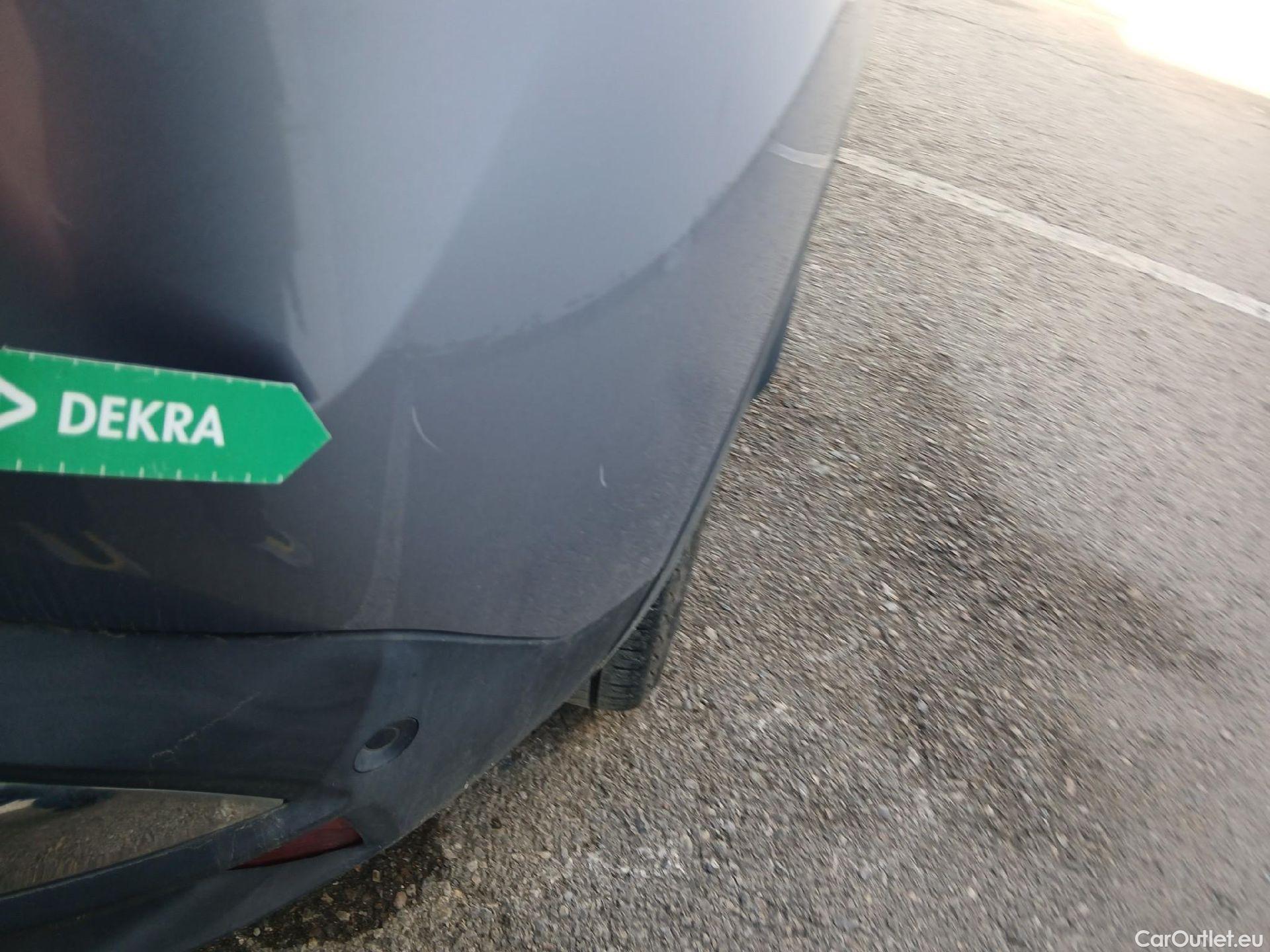  Peugeot  3008 PEUGEOT  Hybrid / 2020 / 5P / todoterreno 225 e-EAT8 Allure Pack #19