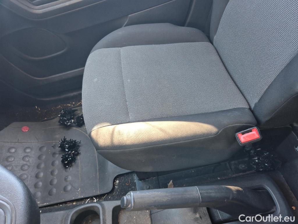  Opel  Combo OPEL  / 2018 / 4P / furgón derivado de turismo 1.6TD S/S 74kW(100CV) Express XL H1 1000 #51