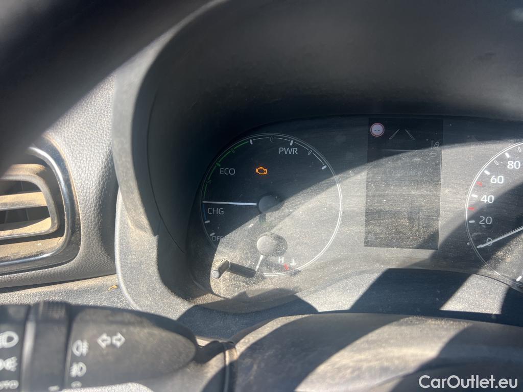  Toyota  Yaris TOYOTA  / 2020 / 5P / berlina con portón 1.5 120H Business Plus #50