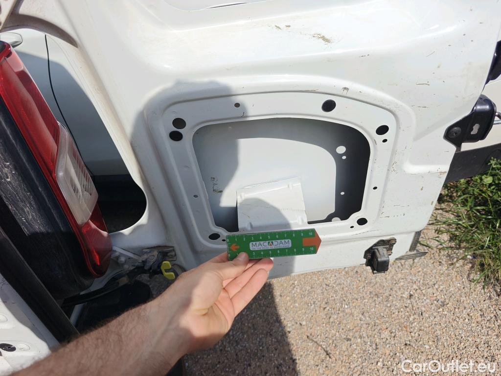  Peugeot  Partner PEUGEOT  / 2018 / 3P / furgón derivado de turismo Pro Standard 600kg BlueHDi 73kW (AC) #80