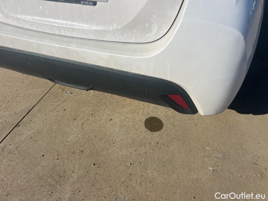  Toyota  Yaris TOYOTA  / 2020 / 5P / berlina con portón 1.5 120H Business Plus #45