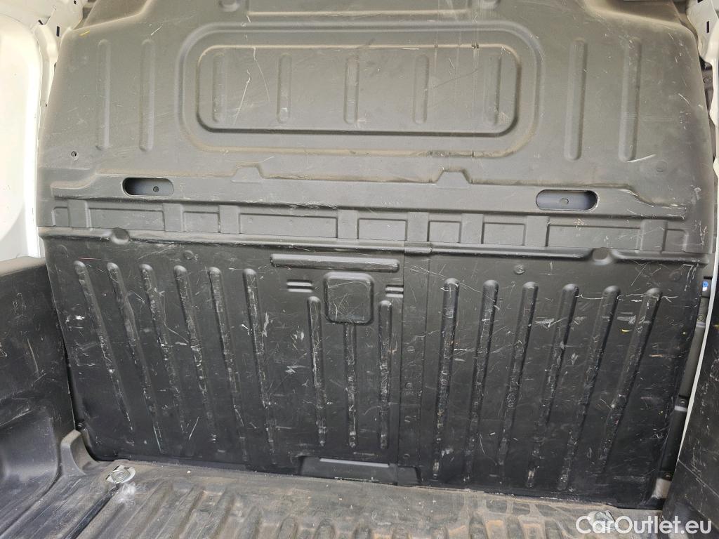  Peugeot  Partner PEUGEOT  / 2018 / 3P / furgón derivado de turismo Pro Standard 600kg BlueHDi 73kW (AC) #54