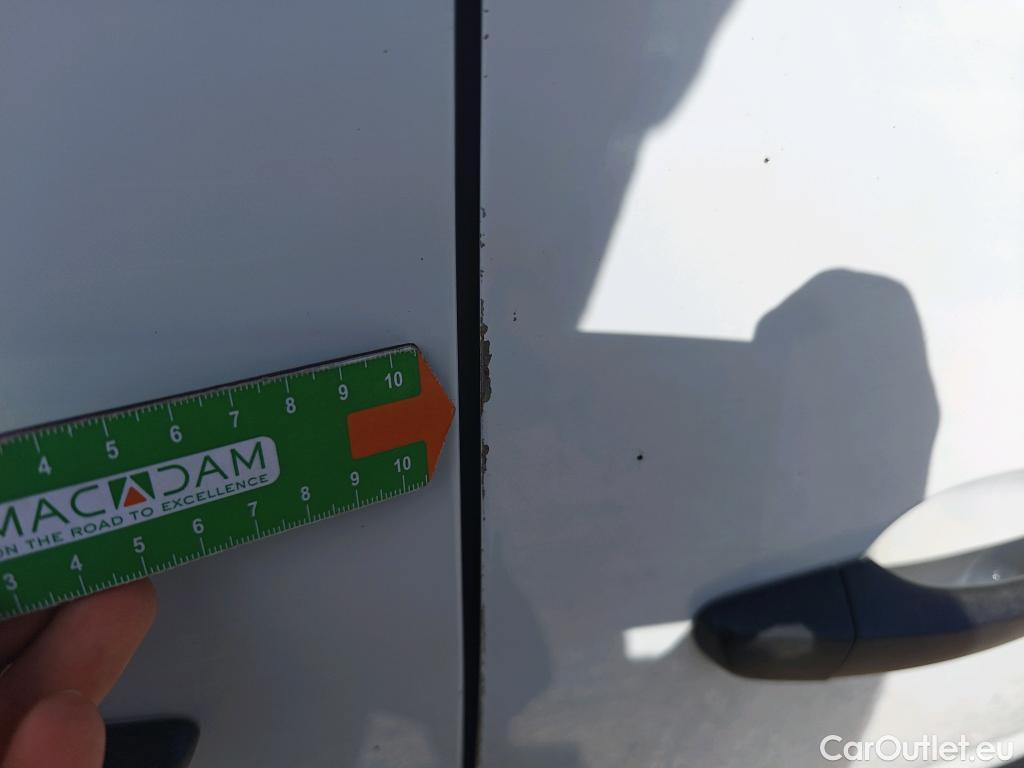  Opel  Combo OPEL  Life / 2018 / 4P / combi 1.5 TD 75kW Business Edition L1 N1 #40