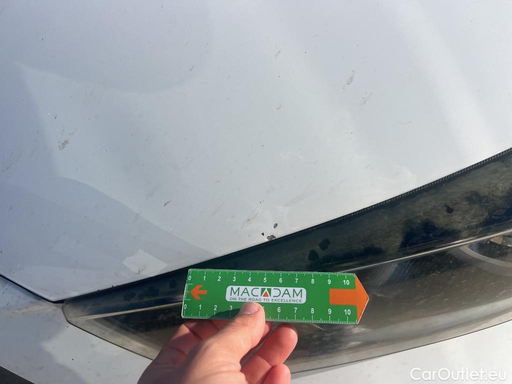  Toyota  Yaris TOYOTA  / 2020 / 5P / berlina con portón 1.5 120H Business Plus #20