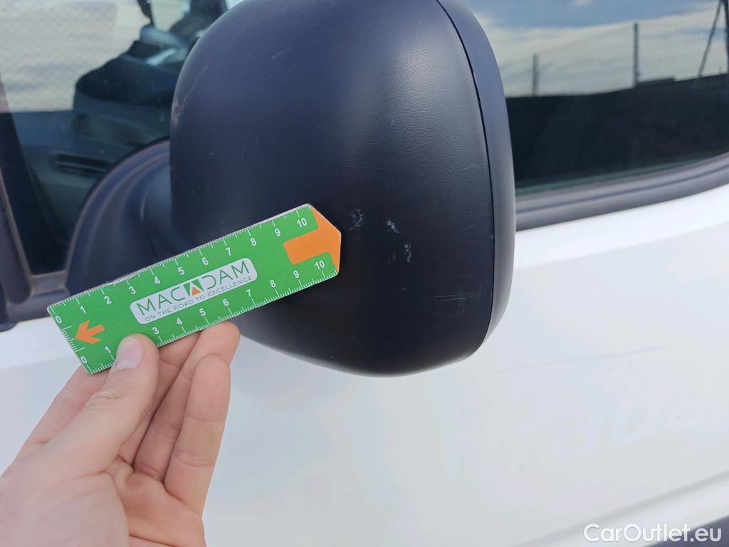  Peugeot  Partner PEUGEOT  / 2018 / 3P / furgón derivado de turismo Pro Standard 600kg BlueHDi 73kW (AC) #87