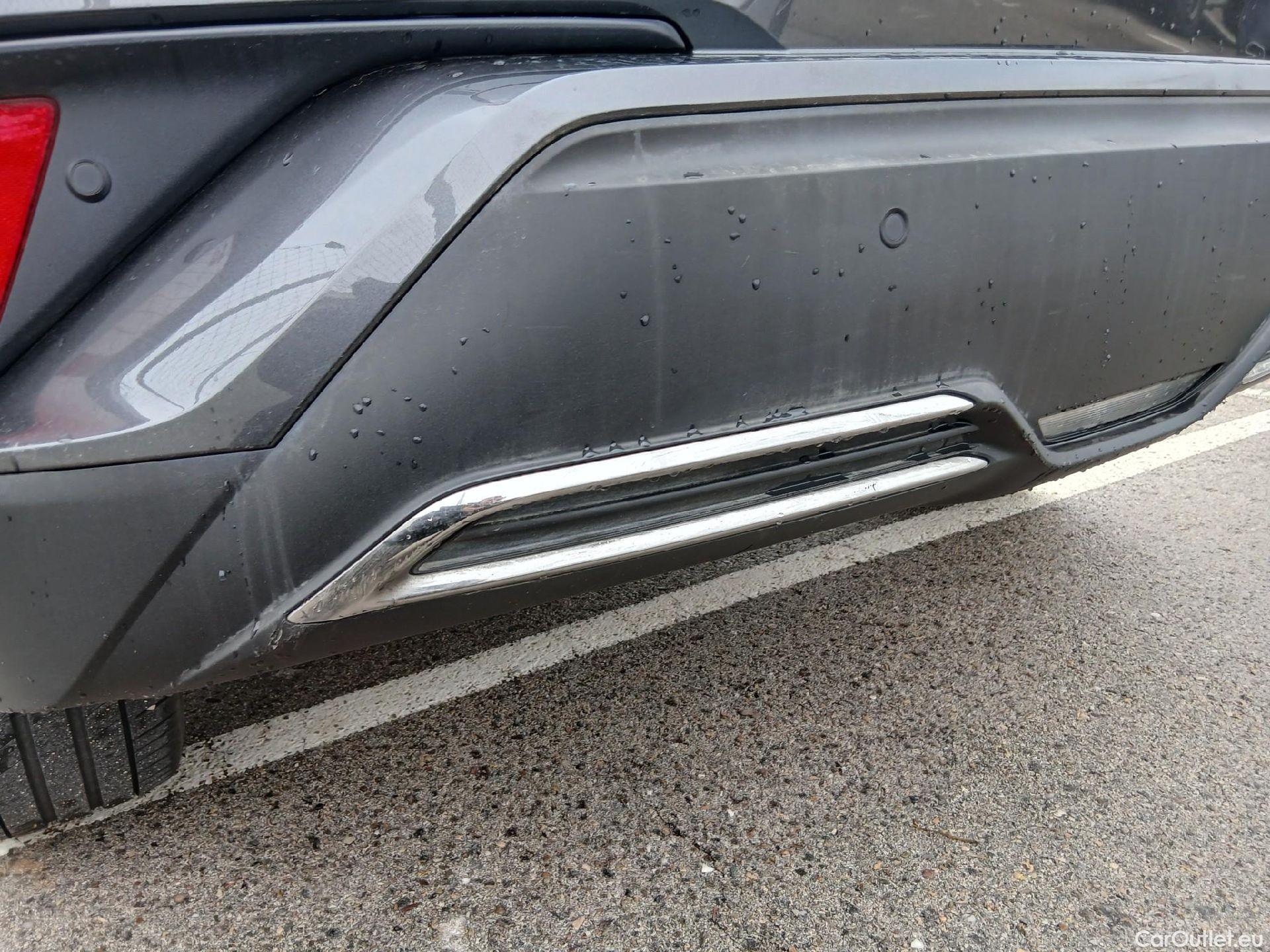  Toyota  C-HR TOYOTA  / 2019 / 5P / todoterreno 2.0 180H Advance #29