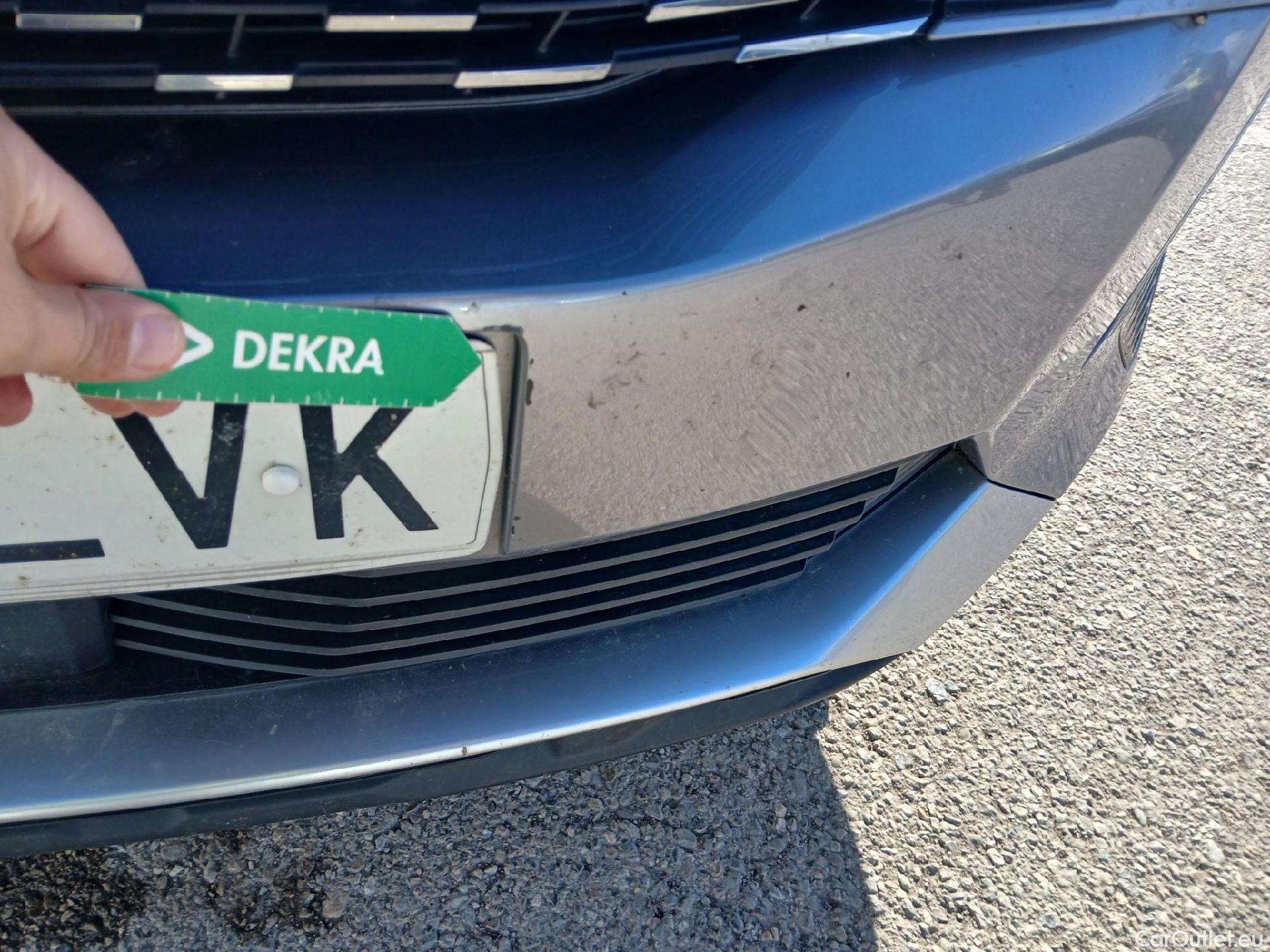  Peugeot  3008 PEUGEOT  Hybrid / 2020 / 5P / todoterreno 225 e-EAT8 Allure Pack #11