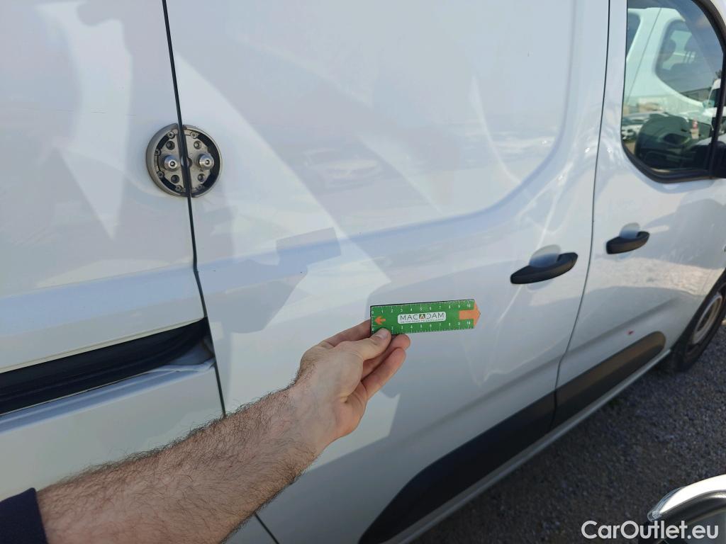  Peugeot  Partner PEUGEOT  / 2018 / 3P / furgón derivado de turismo Pro Standard 600kg BlueHDi 73kW (AC) #28