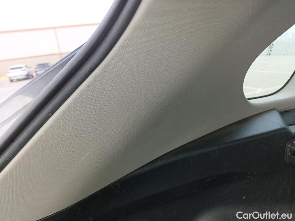  Toyota  RAV4 TOYOTA  / 2018 / 5P / todoterreno 2.5l 220H Business 4WD #30