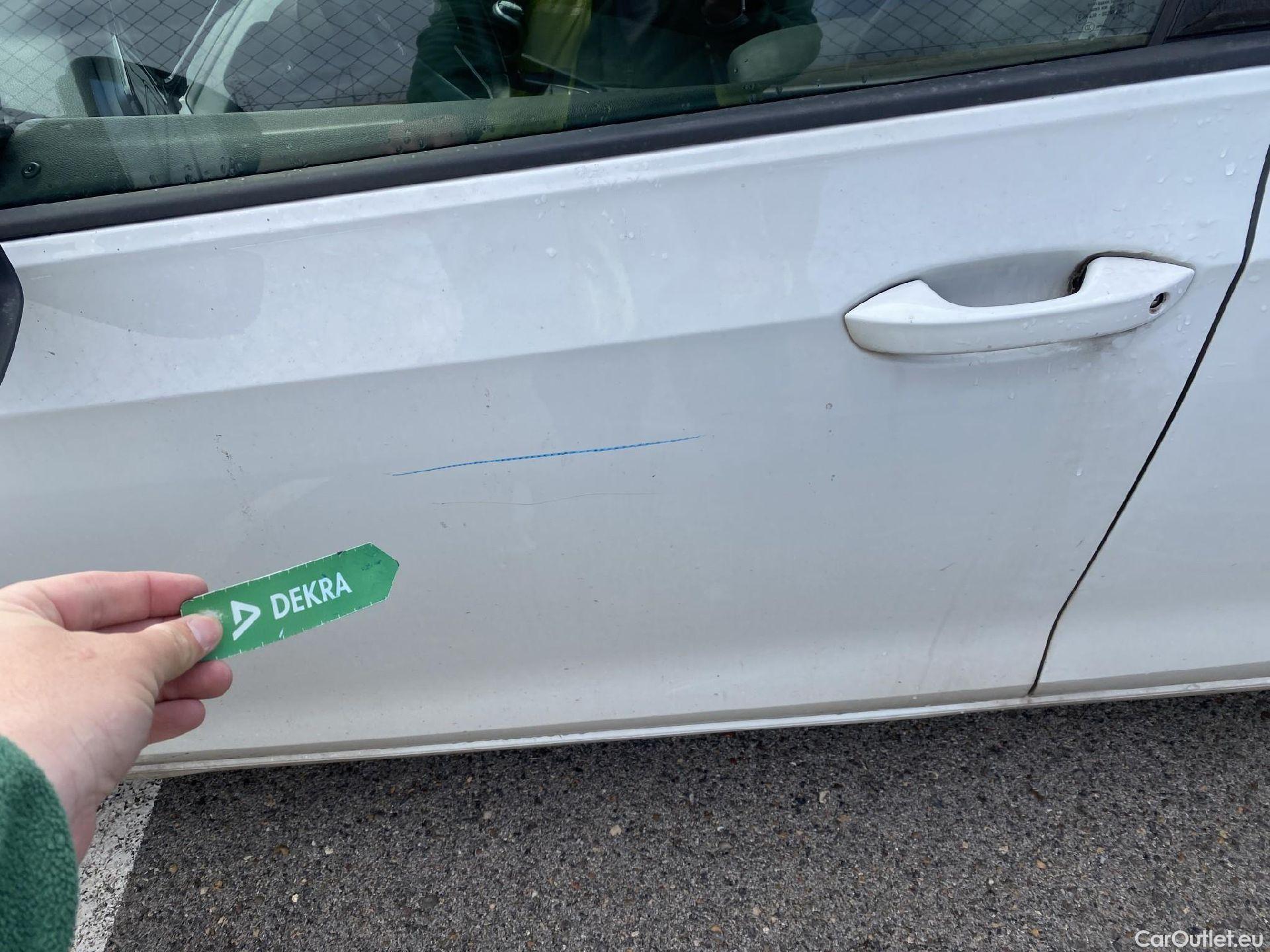  Volkswagen  Golf  VOLKSWAGEN / 2020 / 5P / berlina con portón 2.0 TDI 85kW (115CV) #7