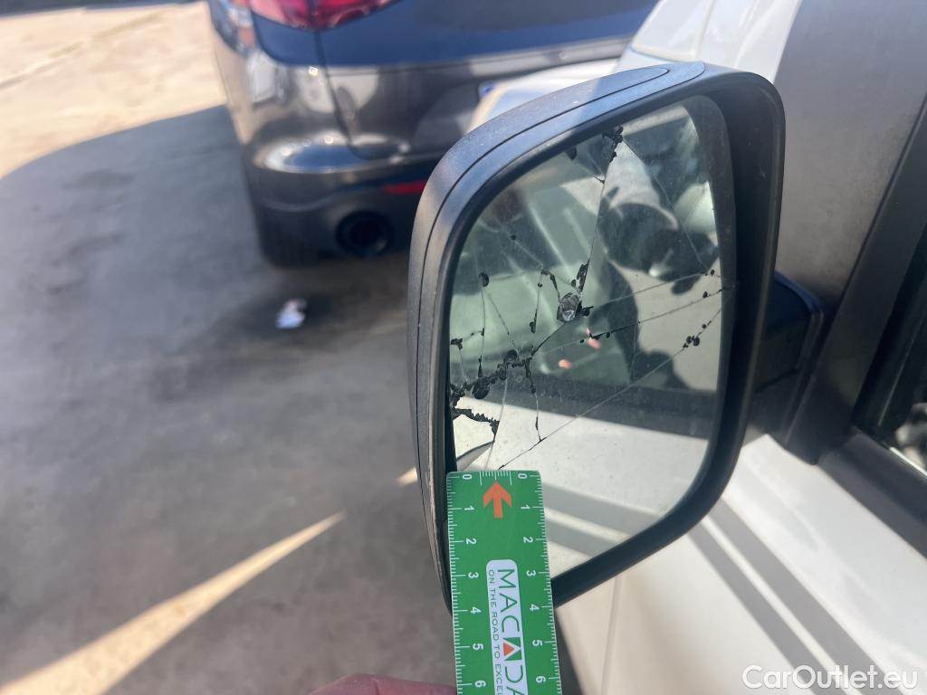  Fiat  Fiorino FIAT  / 2016 / 3P / furgón derivado de turismo Cargo Base 1.3 Mjet 59kW (80CV) E6 #17