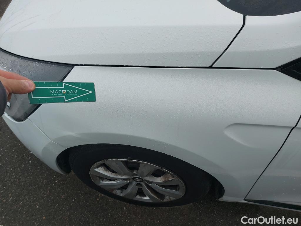  Renault  Clio RENAULT  / 2019 / 5P / berlina con portón Business TCe 74 kW (100CV) GLP #3