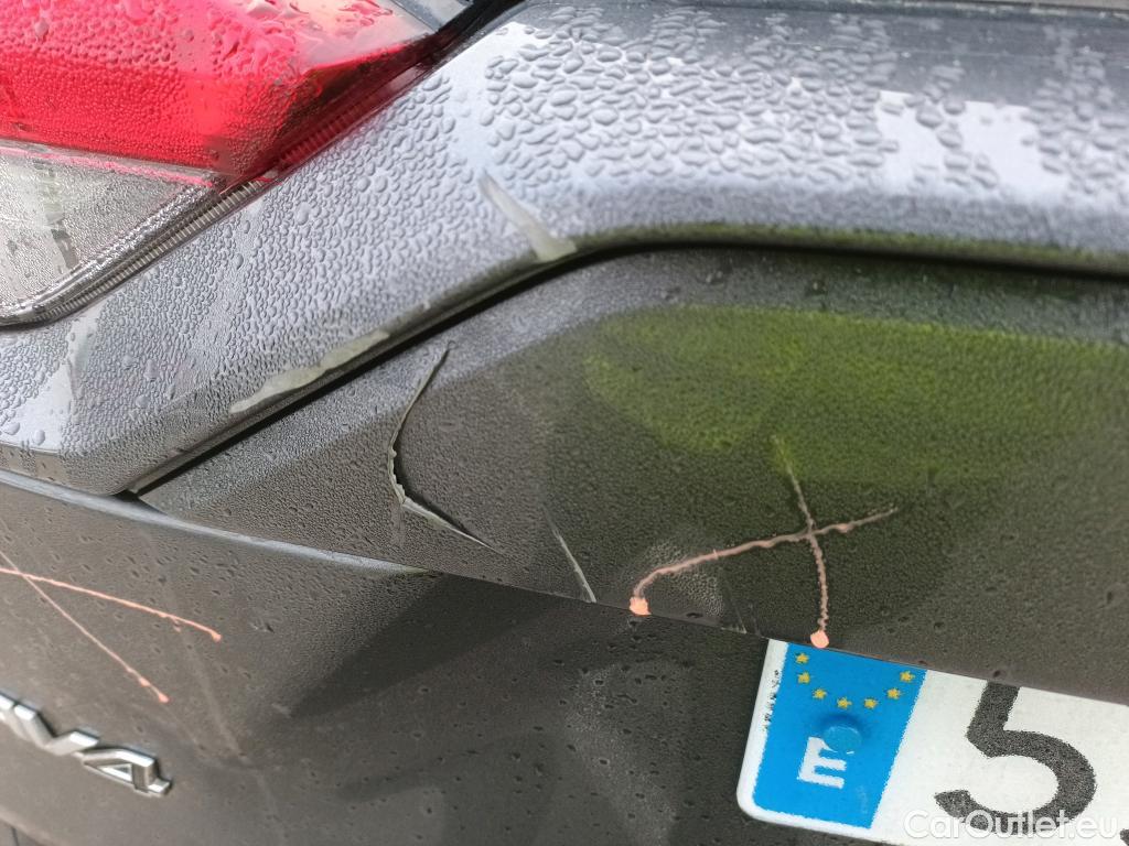  Toyota  RAV4 TOYOTA  / 2018 / 5P / todoterreno 2.5l 220H Business 4WD #2