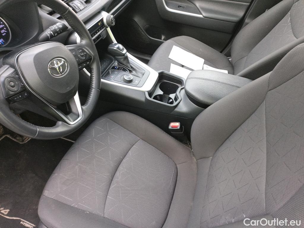  Toyota  RAV4 TOYOTA  / 2018 / 5P / todoterreno 2.5l 220H Business 4WD #17