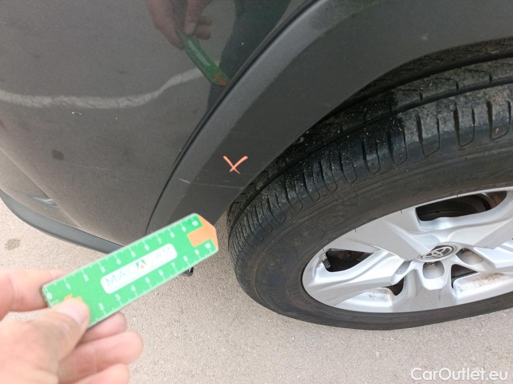  Toyota  RAV4 TOYOTA  / 2018 / 5P / todoterreno 2.5l 220H Business 4WD #51