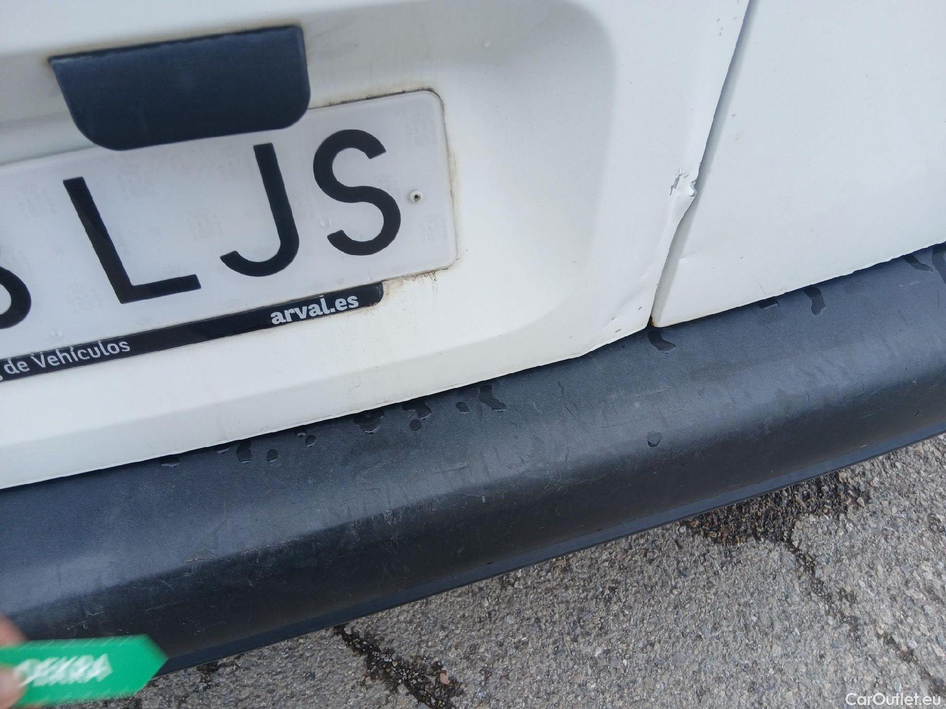  Peugeot  Partner PEUGEOT  / 2018 / 3P / furgón derivado de turismo Pro Standard 600kg BlueHDi 73kW (AC) #16