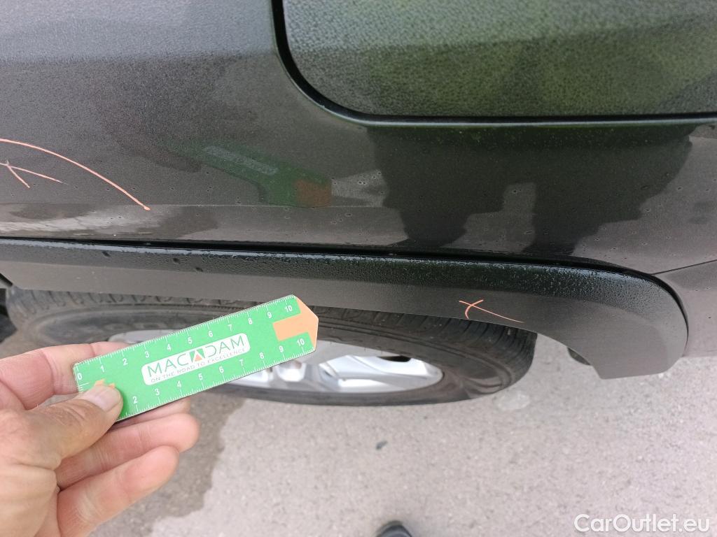  Toyota  RAV4 TOYOTA  / 2018 / 5P / todoterreno 2.5l 220H Business 4WD #48