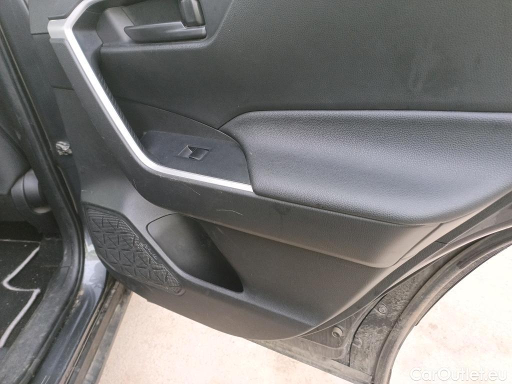  Toyota  RAV4 TOYOTA  / 2018 / 5P / todoterreno 2.5l 220H Business 4WD #25