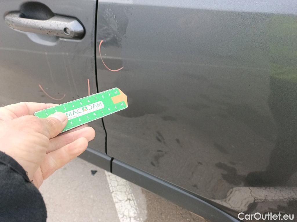  Toyota  RAV4 TOYOTA  / 2018 / 5P / todoterreno 2.5l 220H Business 4WD #13