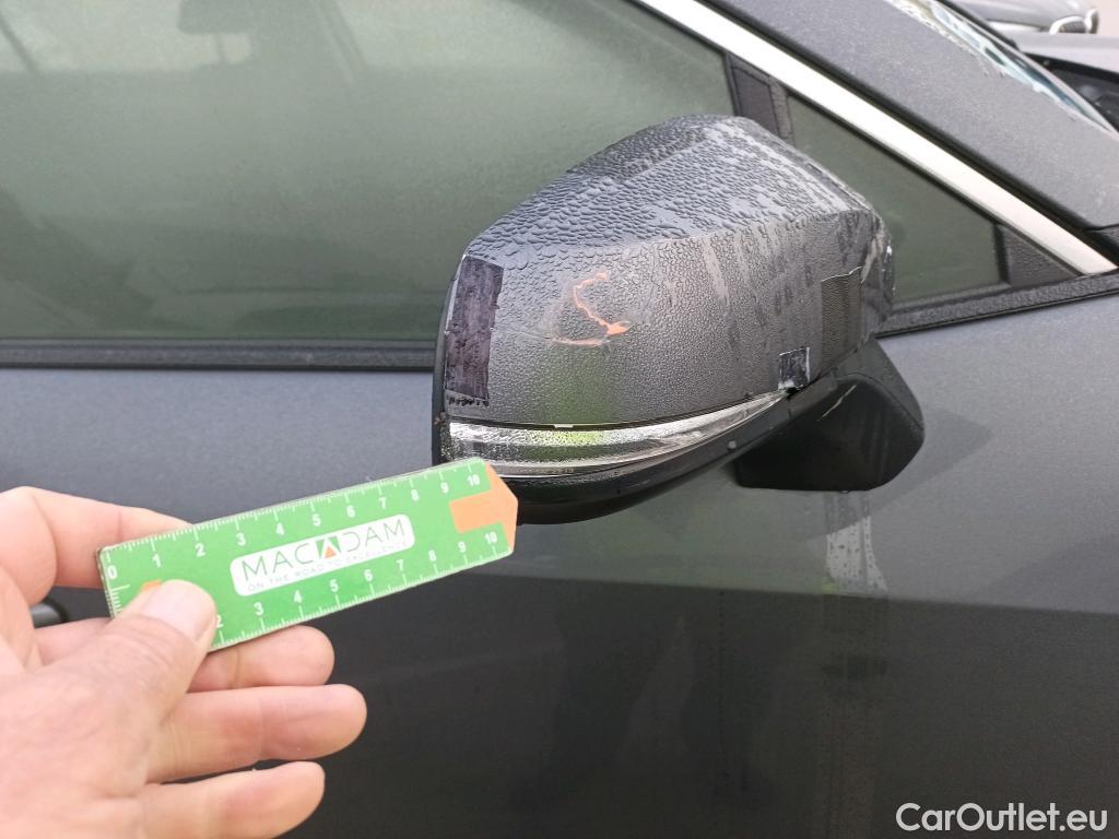  Toyota  RAV4 TOYOTA  / 2018 / 5P / todoterreno 2.5l 220H Business 4WD #7