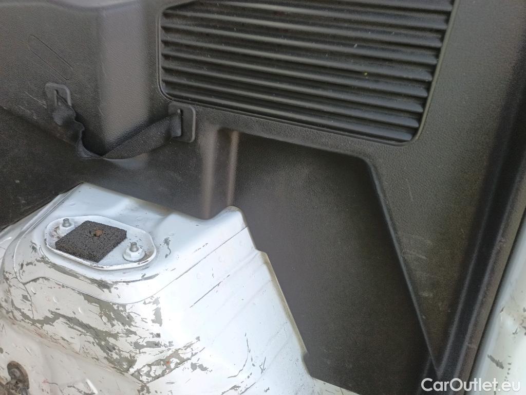  Ford  Transit FORD  Courier/2014/4P/furgón der.turis Van 1.5 TDCi 56kW Trend #25