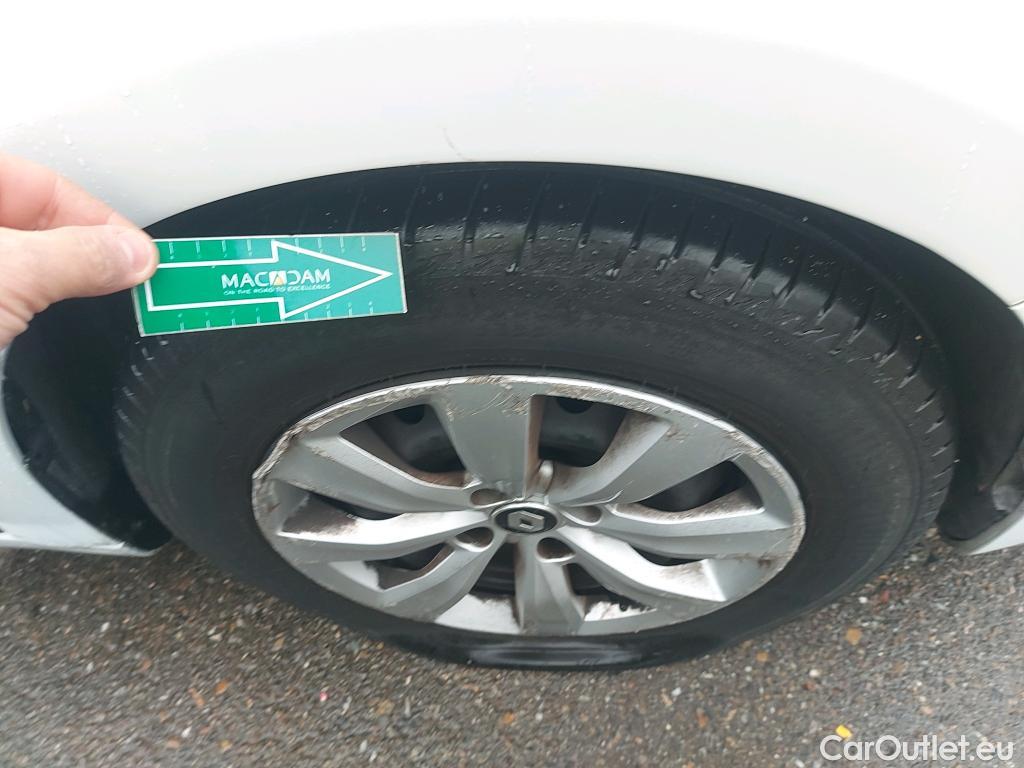  Renault  Clio RENAULT  / 2019 / 5P / berlina con portón Business TCe 74 kW (100CV) GLP #9