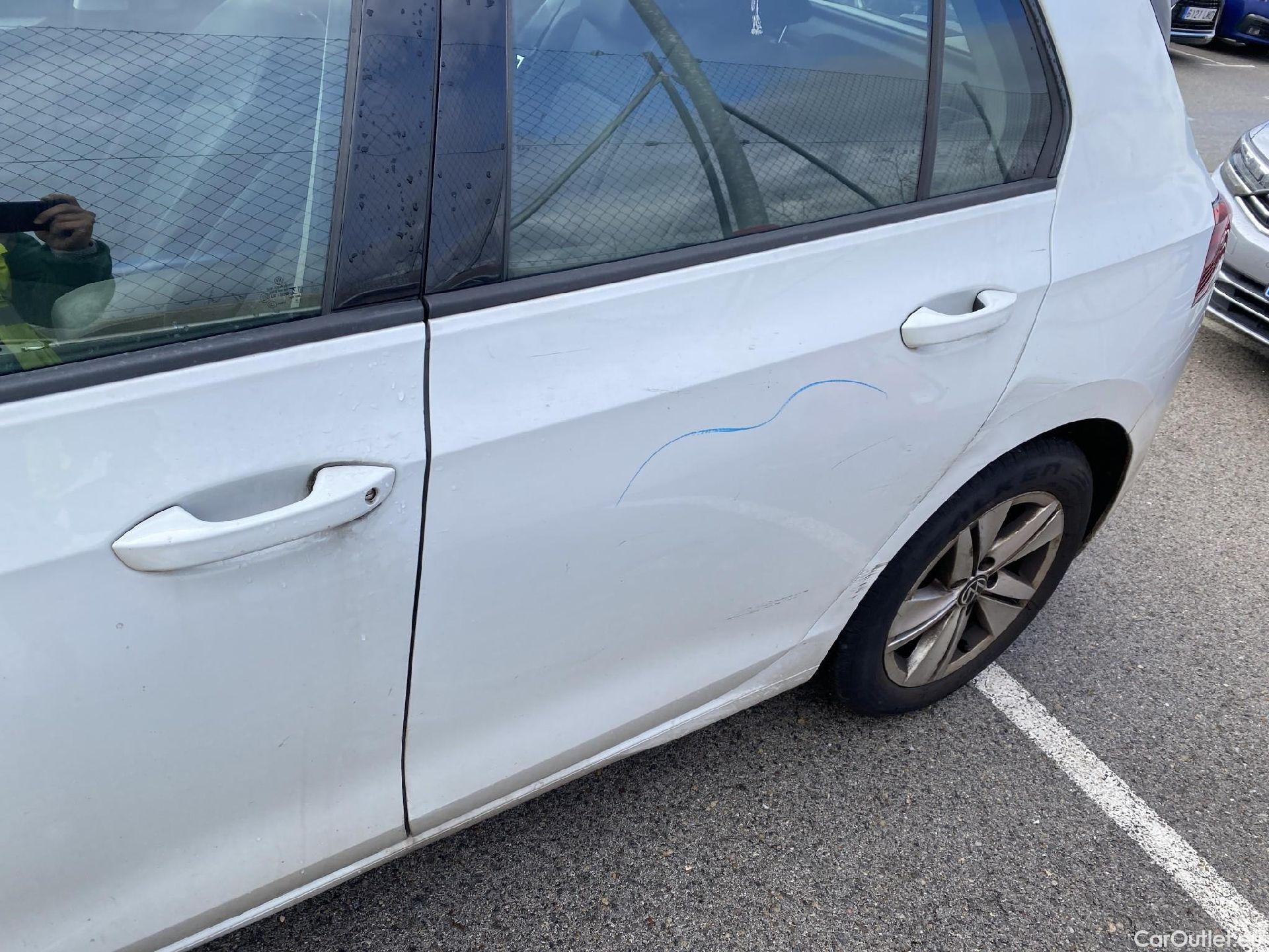  Volkswagen  Golf  VOLKSWAGEN / 2020 / 5P / berlina con portón 2.0 TDI 85kW (115CV) #9