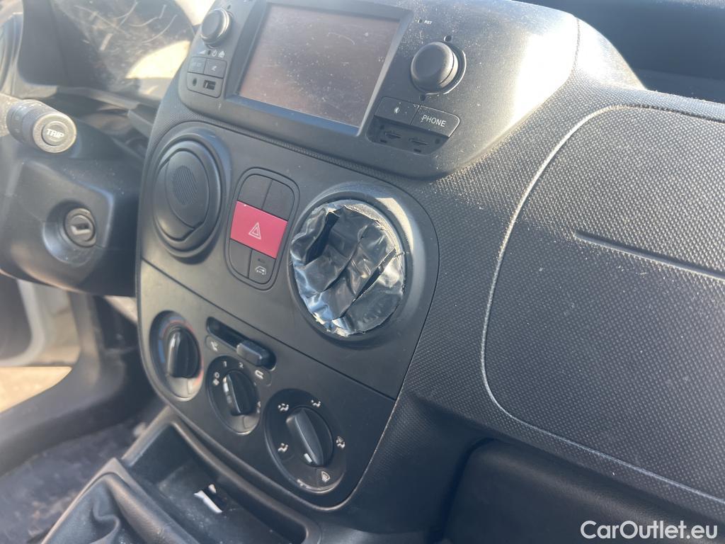  Fiat  Fiorino FIAT  / 2016 / 3P / furgón derivado de turismo Cargo Base 1.3 Mjet 59kW (80CV) E6 #18