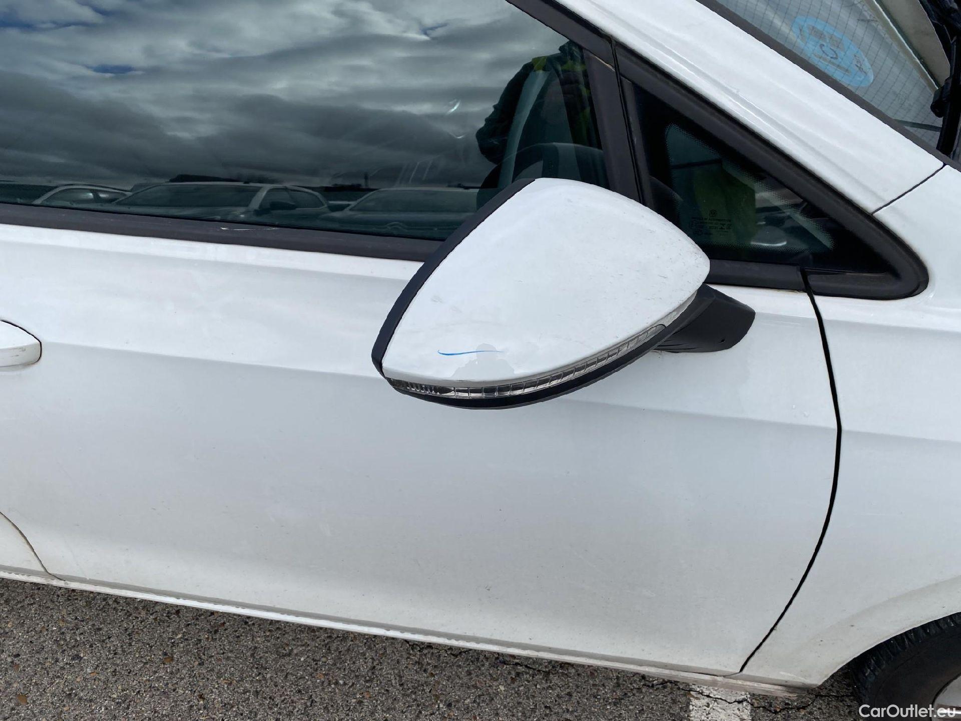  Volkswagen  Golf  VOLKSWAGEN / 2020 / 5P / berlina con portón 2.0 TDI 85kW (115CV) #23