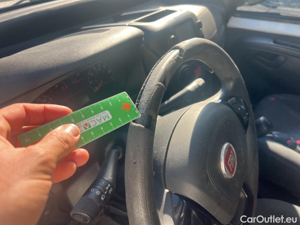  Fiat  Fiorino FIAT  / 2016 / 3P / furgón derivado de turismo Cargo Base 1.3 Mjet 59kW (80CV) E6 #2