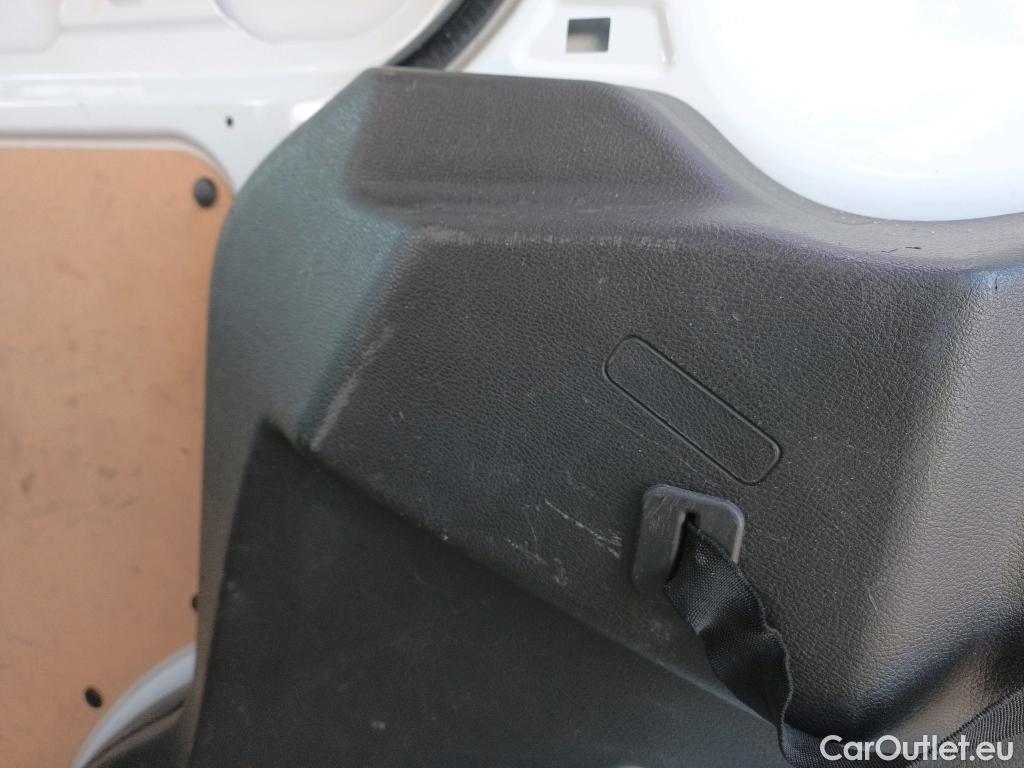  Ford  Transit FORD  Courier/2014/4P/furgón der.turis Van 1.5 TDCi 56kW Trend #26