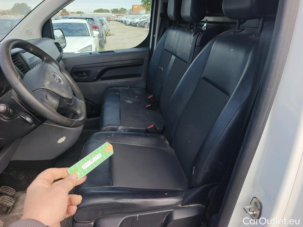  Opel  Vivaro OPEL  / 2019 / 4P / furgón 1.5 Diésel 74kW (100CV) M Std Express (CX) #49