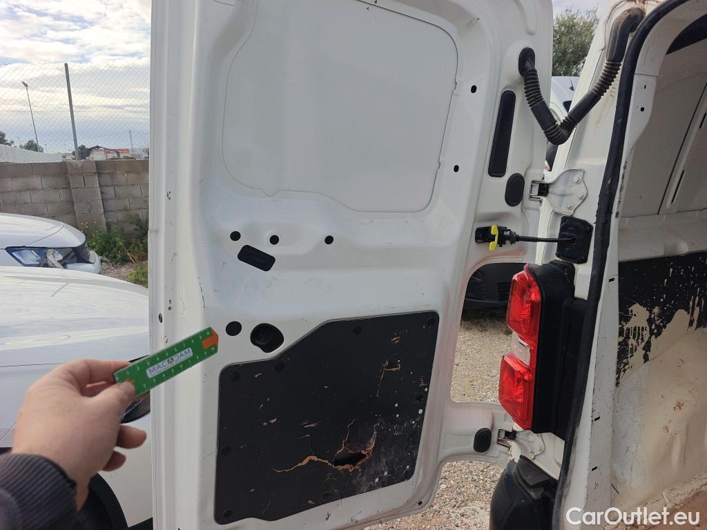  Opel  Vivaro OPEL  / 2019 / 4P / furgón 1.5 Diésel 74kW (100CV) M Std Express (CX) #18