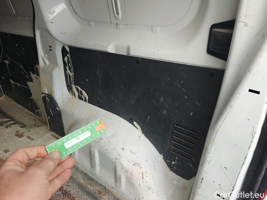  Opel  Vivaro OPEL  / 2019 / 4P / furgón 1.5 Diésel 74kW (100CV) M Std Express (CX) #50