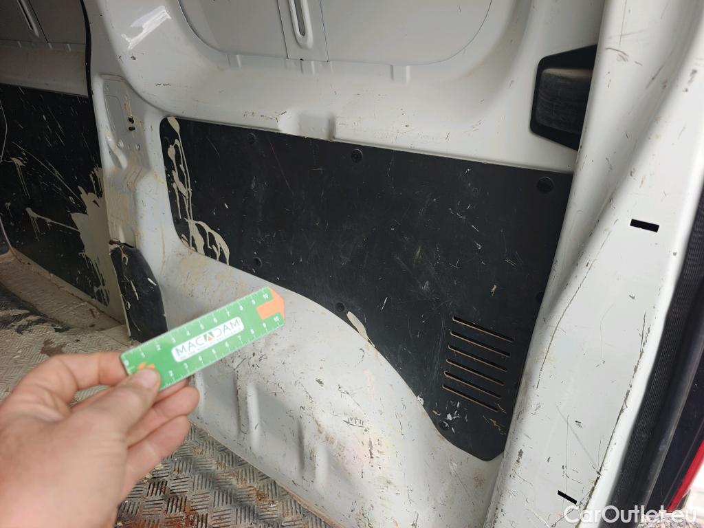  Opel  Vivaro OPEL  / 2019 / 4P / furgón 1.5 Diésel 74kW (100CV) M Std Express (CX) #51