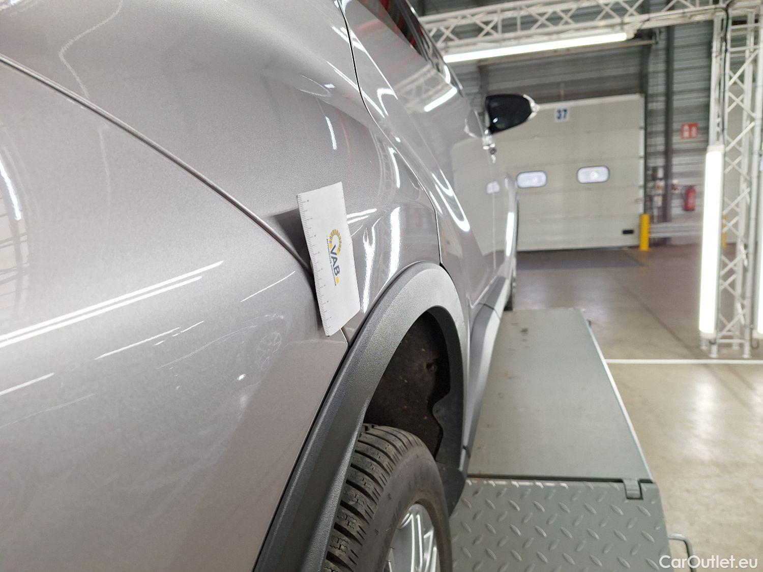  Toyota  C-HR Toyota,  '16, Toyota  1.8 VVT i-Hybrid C-Hic Mono-Tone E-CVT #16