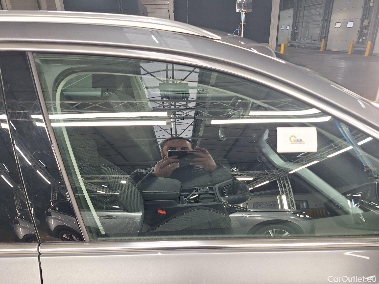  Skoda  Octavia Skoda,  Combi '20, Skoda  Combi 1.0 TSI 81kW Clever 5d #25