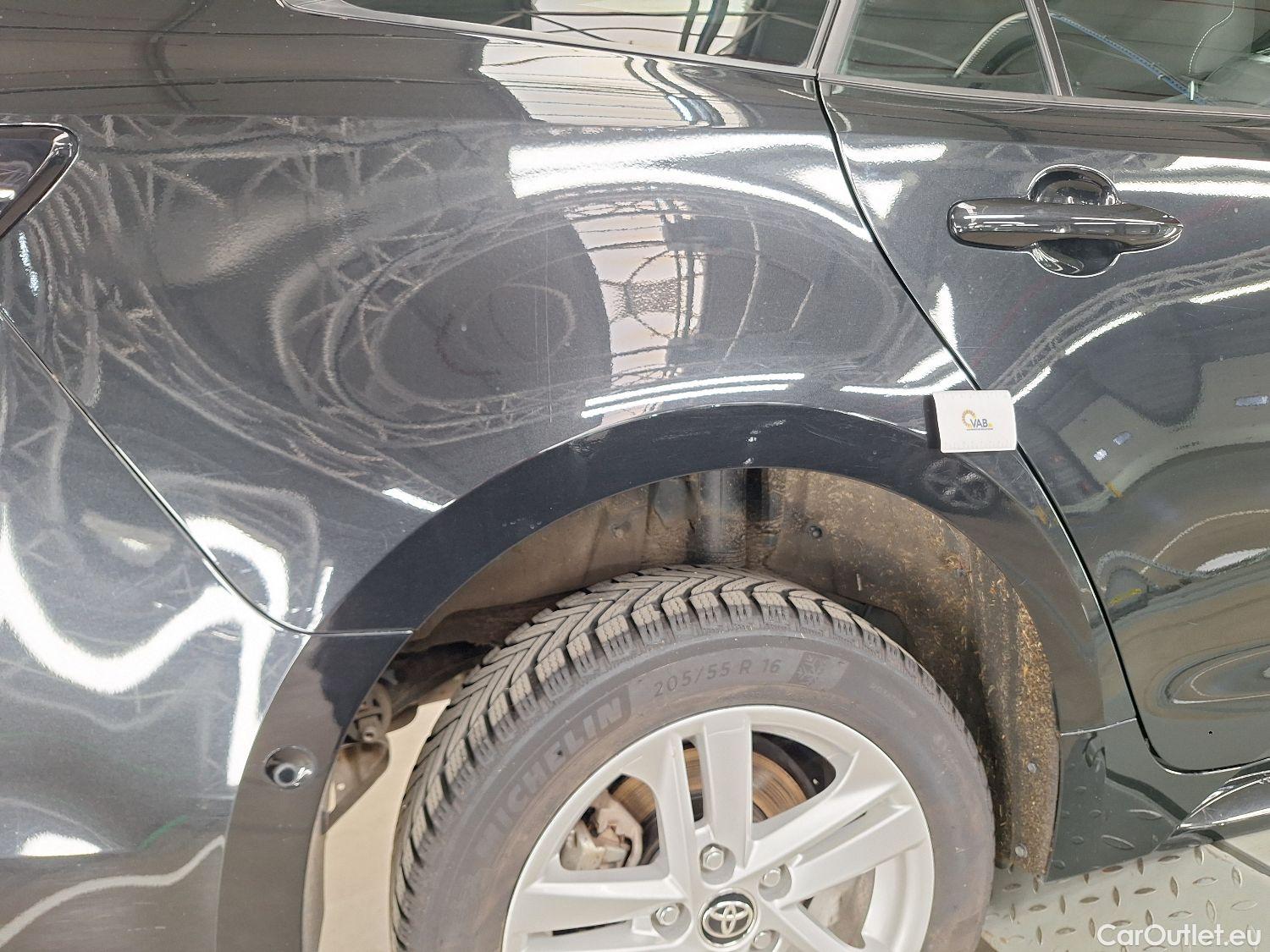  Toyota  Corolla Toyota,  TS '19, Toyota  Touring Sports 1.8 Hybrid Dynamic e #15