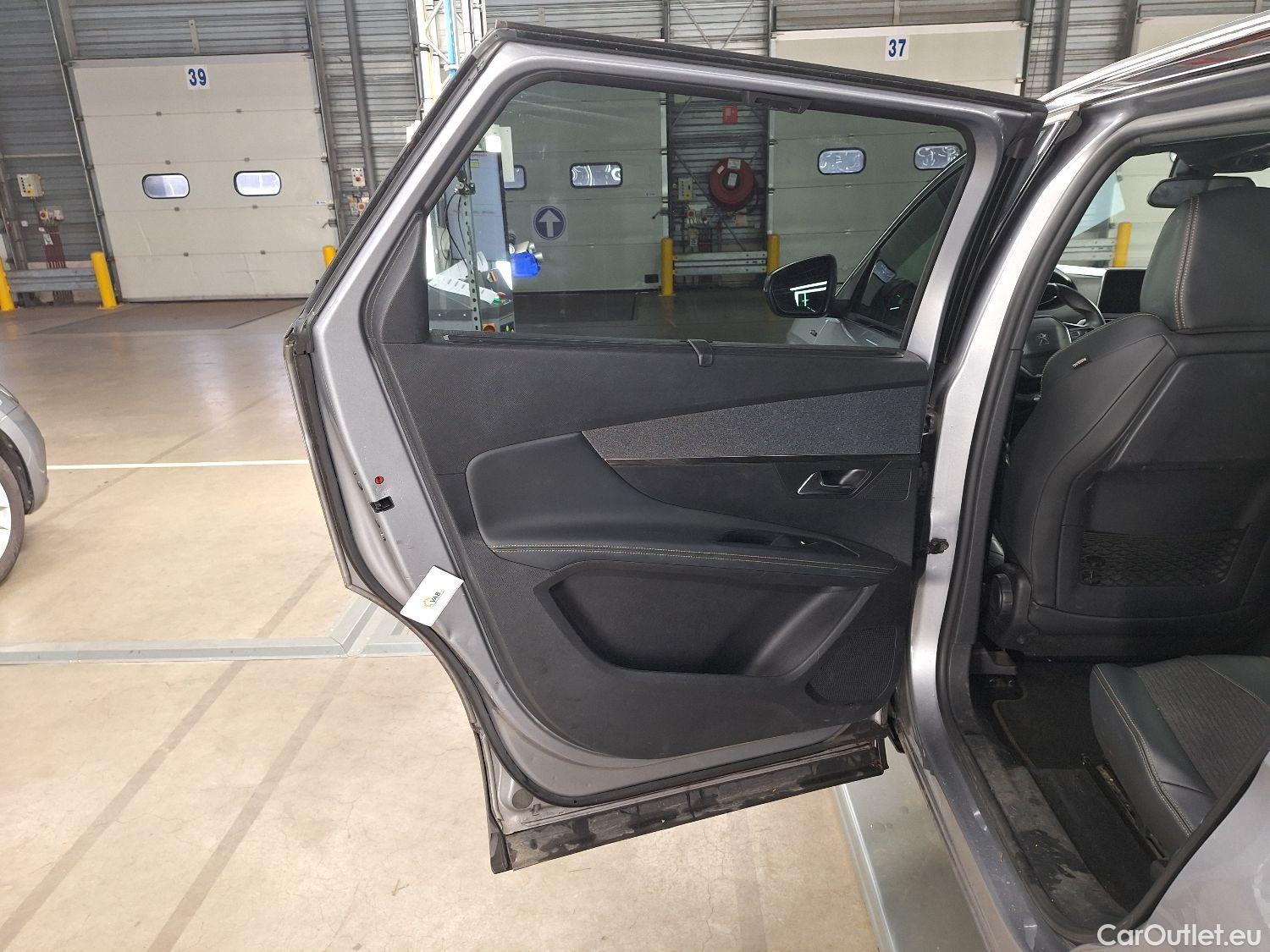  Peugeot  5008 Peugeot,  '16, Peugeot  1.5 BlueHDi 96kW S&S EAT8 GT Line 5d 7pl #53